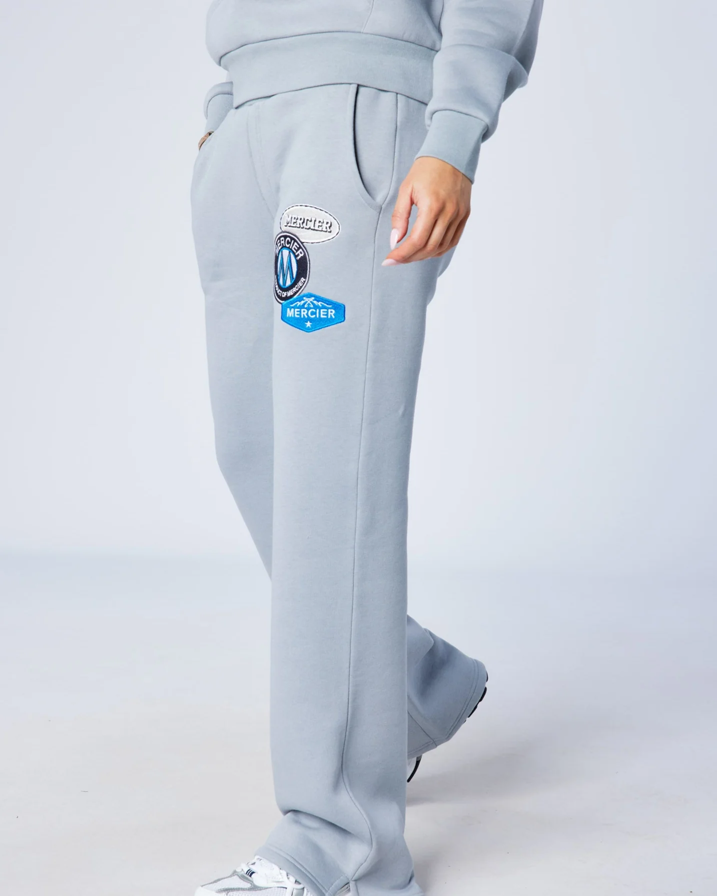 Womens OG Joggers blue cloud - Image 3